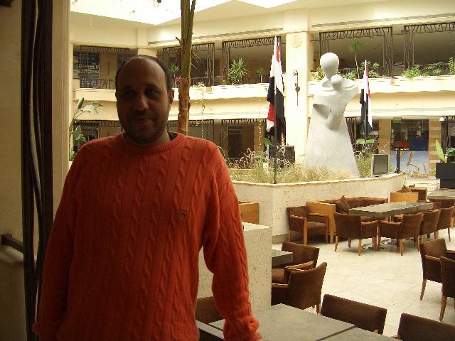 طارق علام